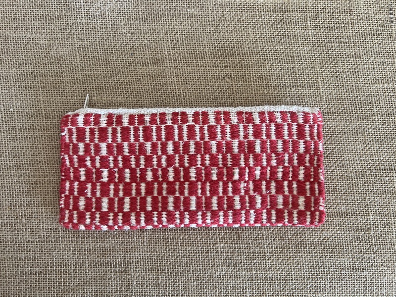 En rojo